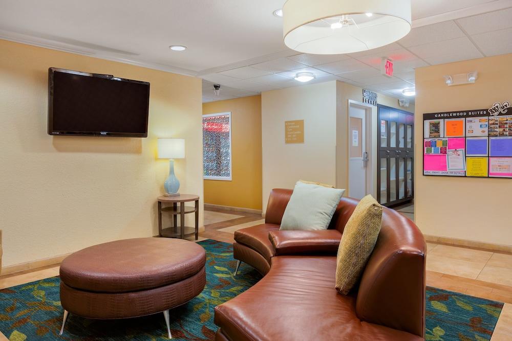Candlewood Suites Medford By Ihg Exterior foto