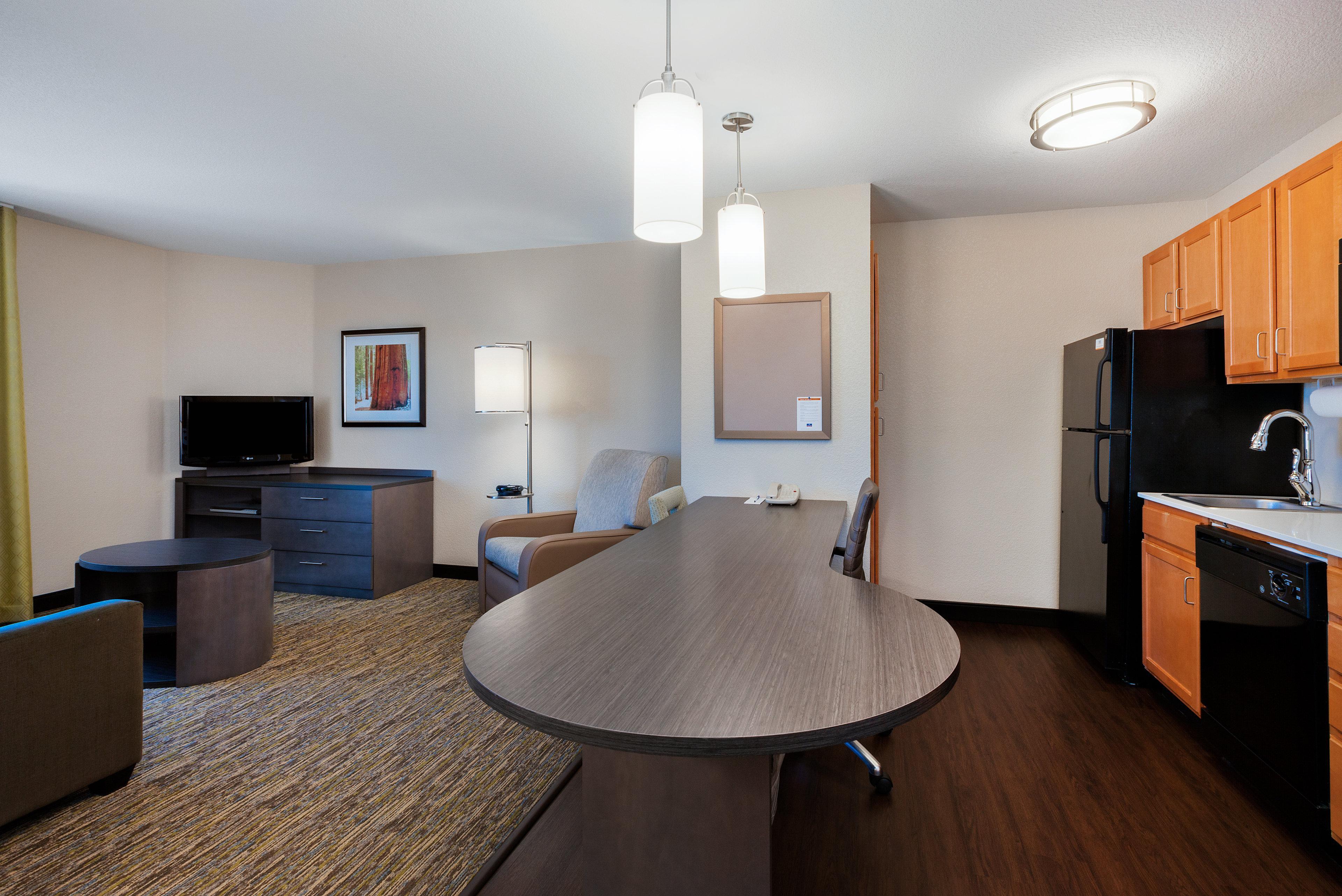 Candlewood Suites Medford By Ihg Exterior foto