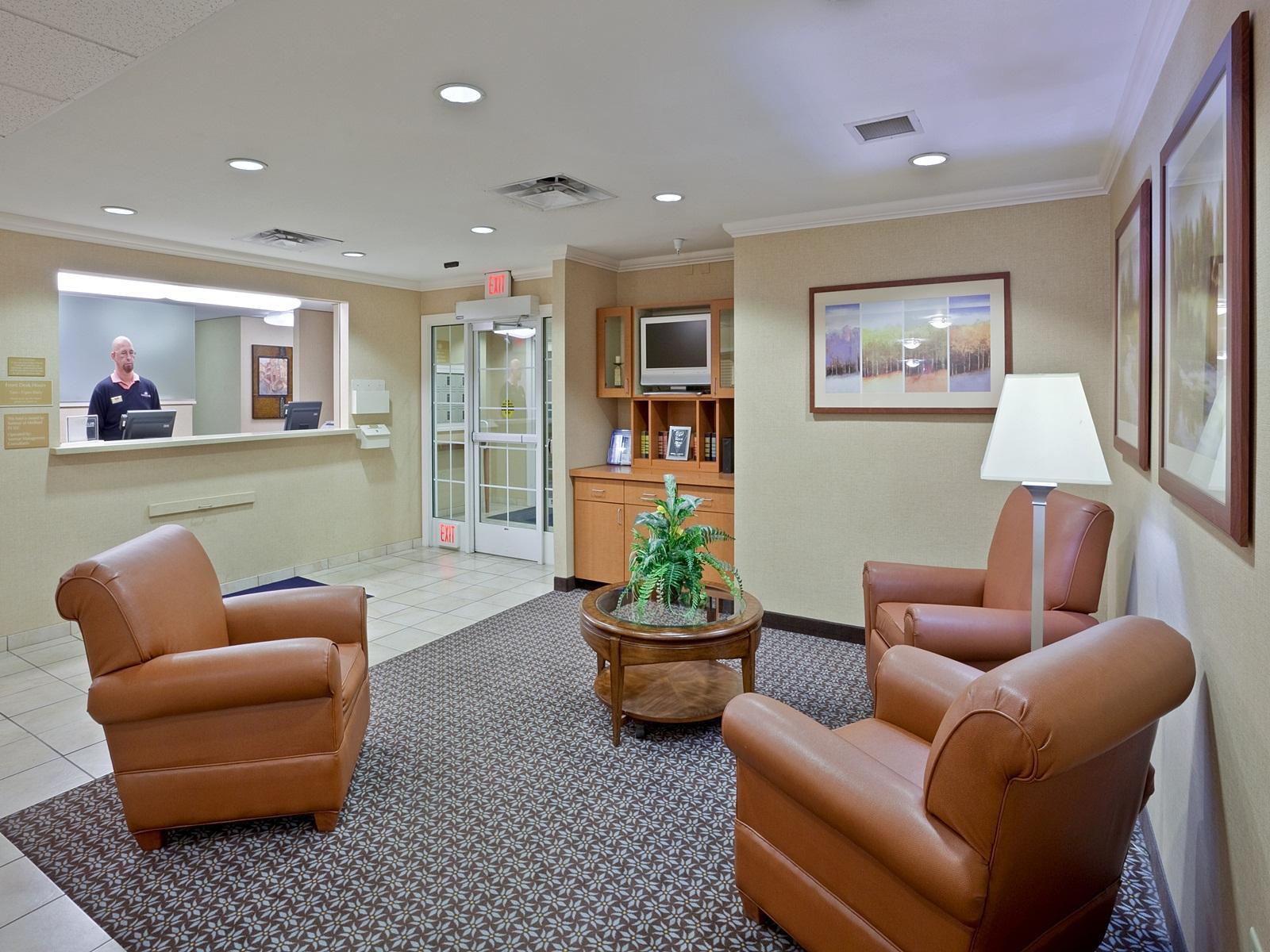 Candlewood Suites Medford By Ihg Exterior foto