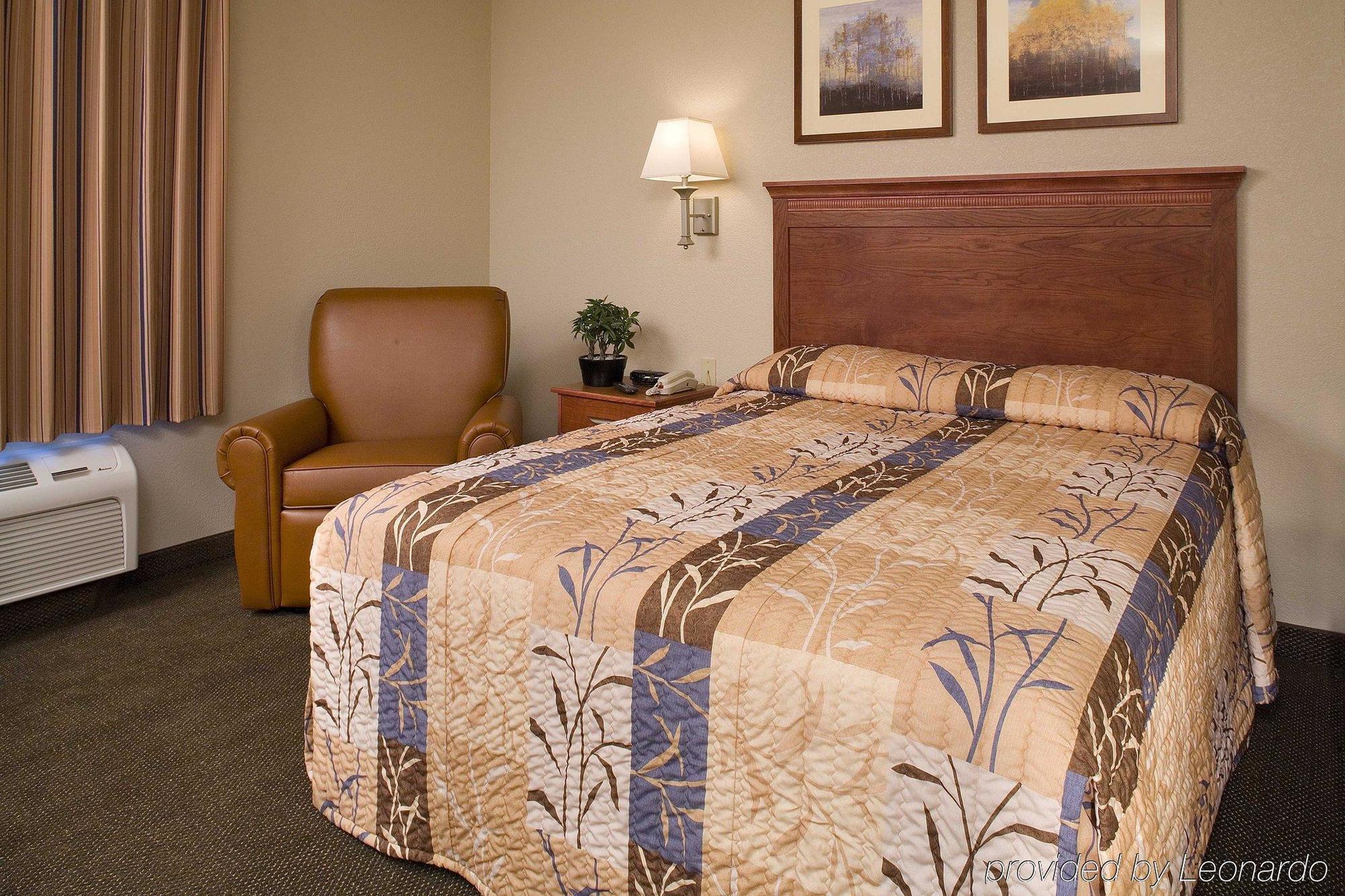 Candlewood Suites Medford By Ihg Exterior foto